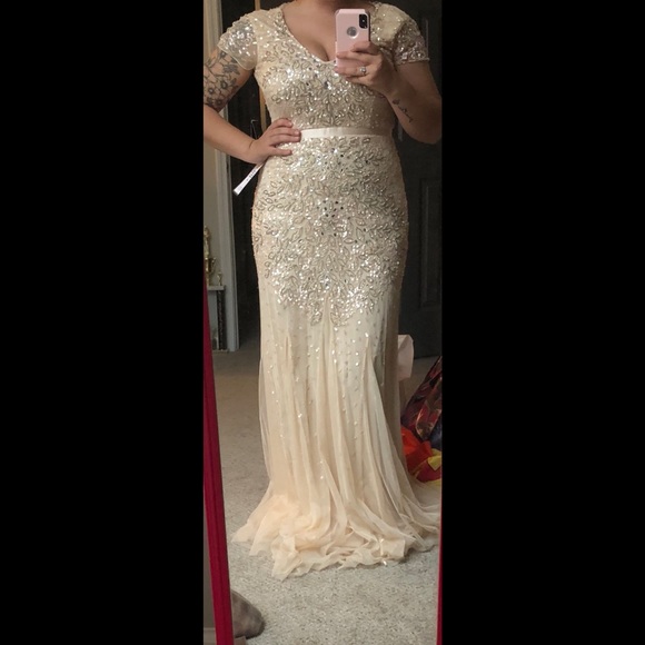 Adrianna Papell Dresses & Skirts - Adrianna Papell dress